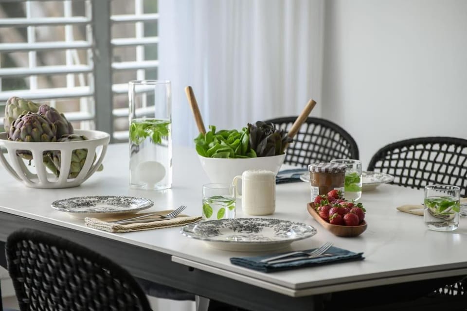 Ramat Hasharon Chic Peaceful Stay Apartment in Tel Aviv-Yafo