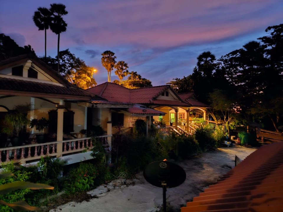 Ganesha bungalow at Ya Nui beach House in Rawai