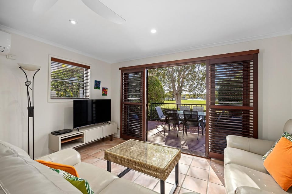 Villa Aqua Riverside Retreat with Pool Apartment in Noosaville