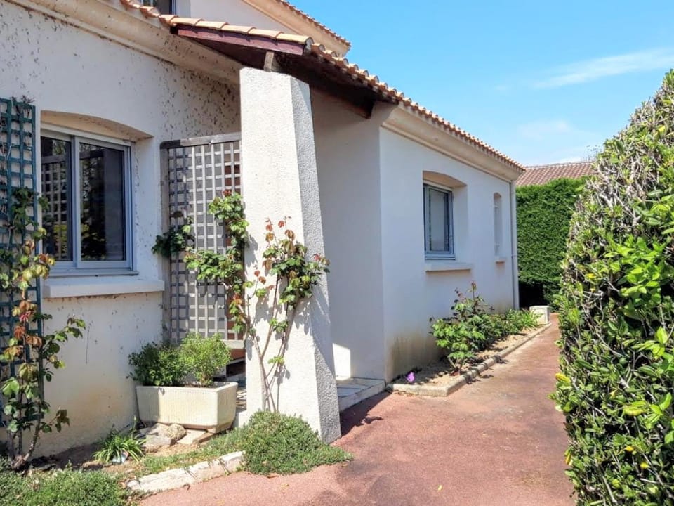 Maison spacieuse à Olonne-sur-Mer avec jardin clos, proche plages et commerces, idéale familles - FR-1-197-560 House in Olonne-sur-Mer