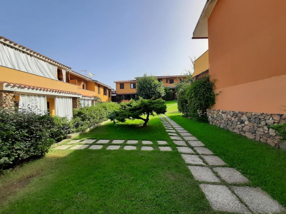 Property building, Spring, Garden, Garden view