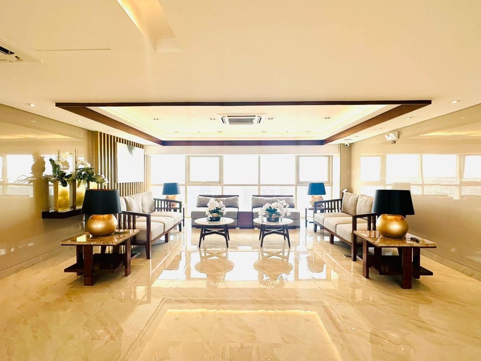 Communal lounge/ TV room, Seating area, Sunset, sunbed