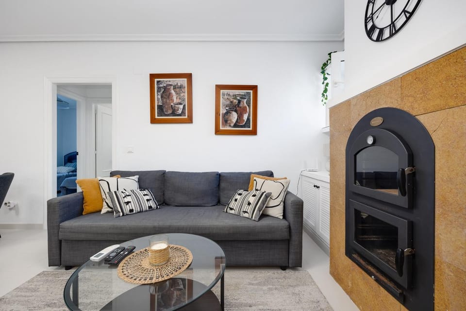 CB Living - Cozy condo with patio, Playa Flamenca Apartment in Vega Baja del Segura