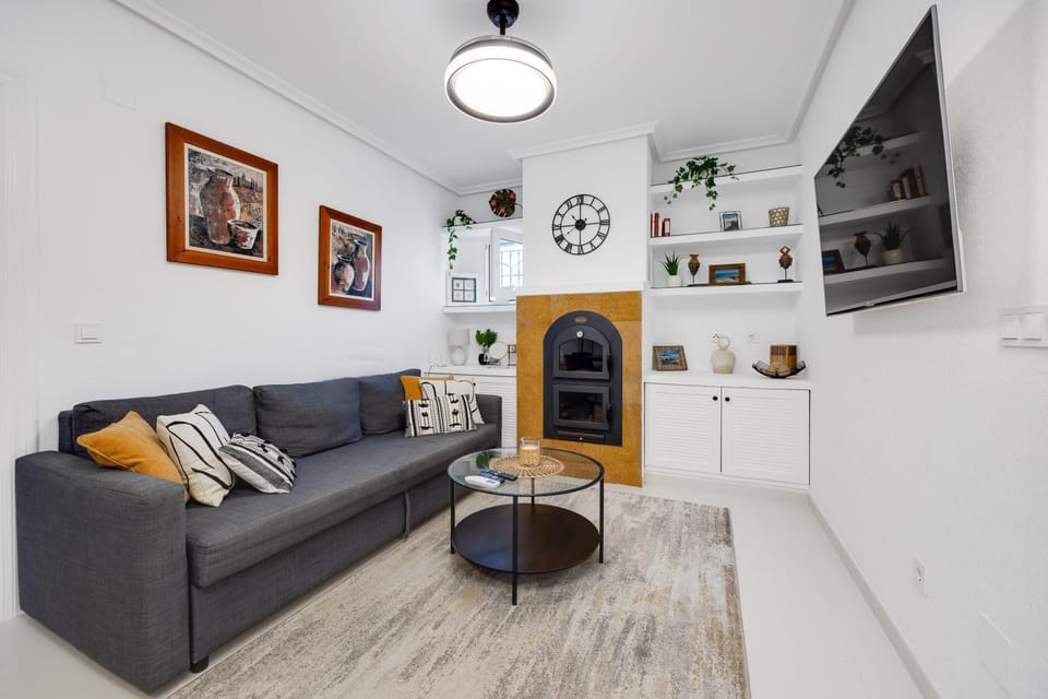 CB Living - Cozy condo with patio, Playa Flamenca Apartment in Vega Baja del Segura