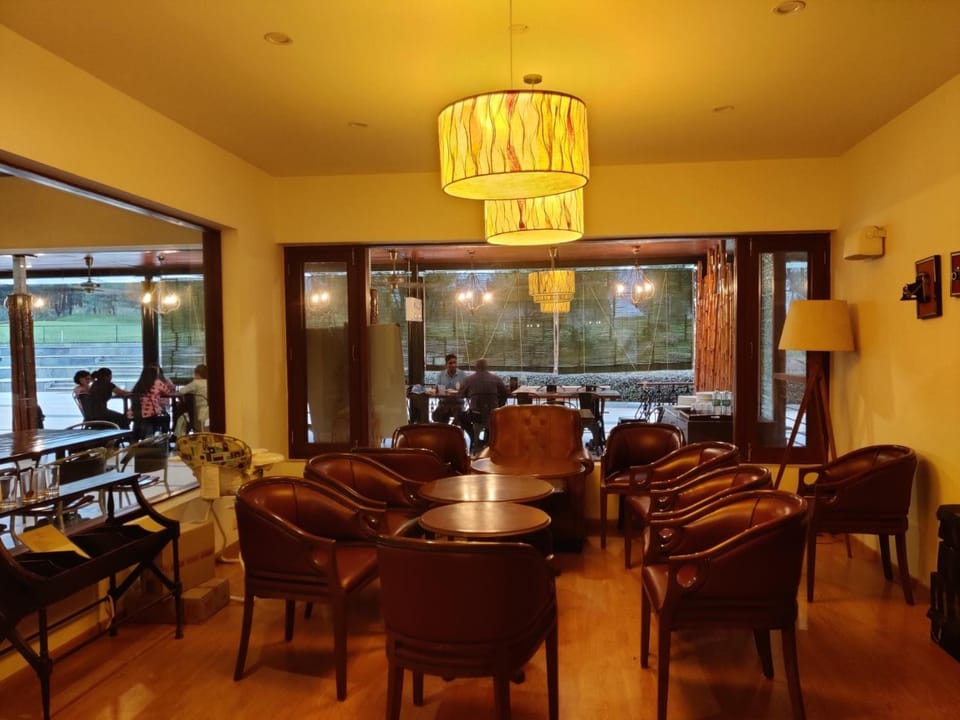 Restaurant/places to eat, Restaurant/places to eat