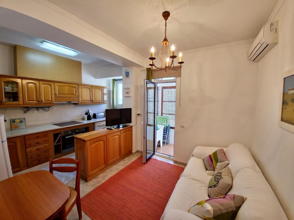 TV and multimedia, Kitchen or kitchenette