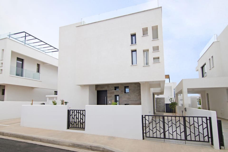 Property building, Parking