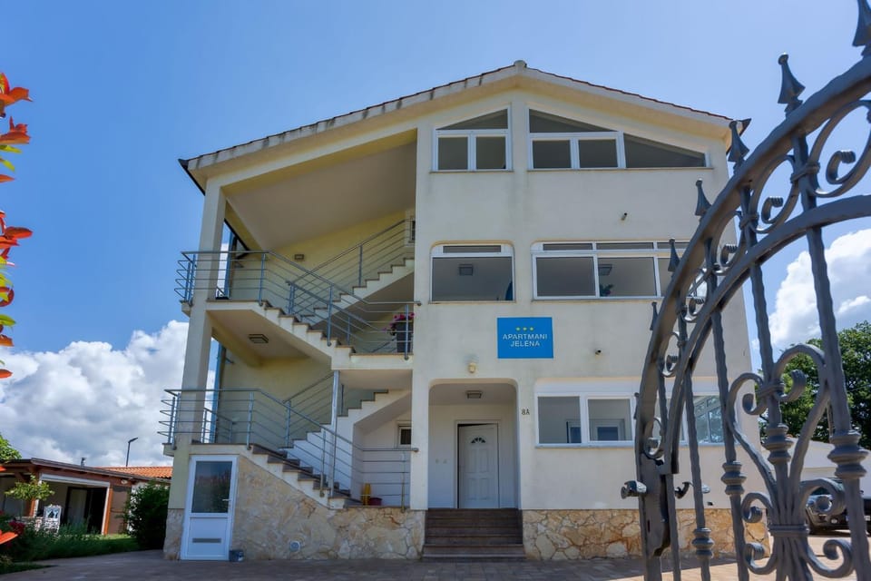 Property building, Day