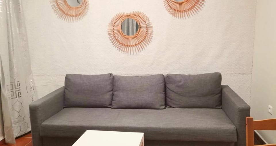 Bed, Living room, air conditioner