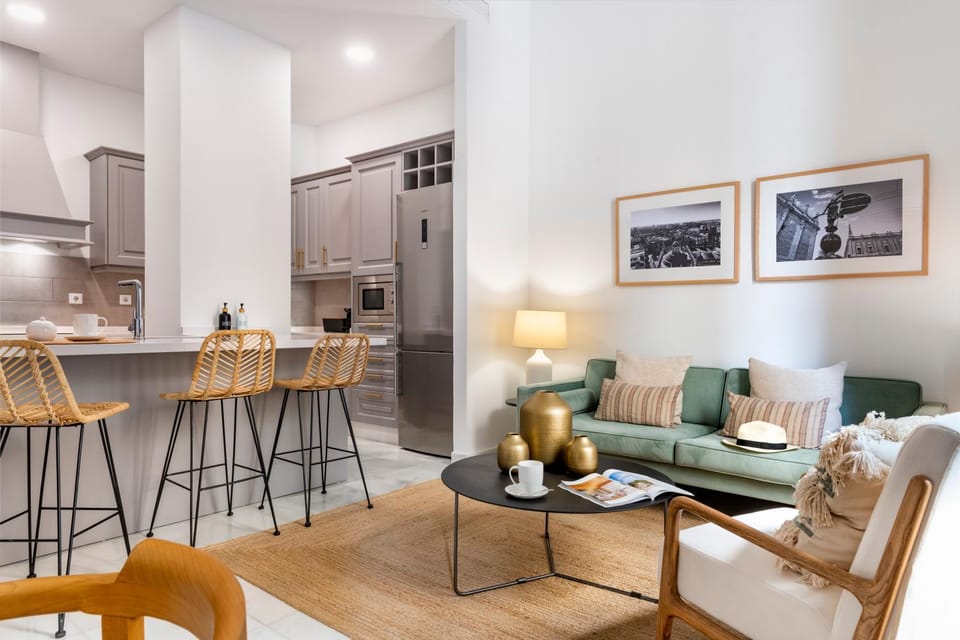 Kitchen or kitchenette, Living room