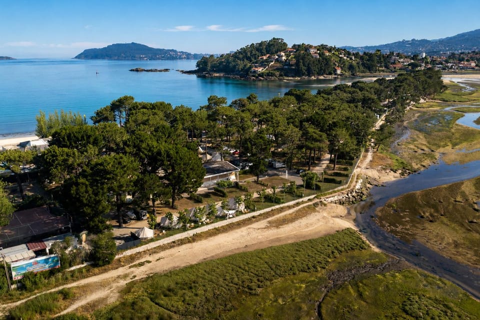 Kampaoh Bayona Playa Luxury tent in Viana do Castelo District, Portugal