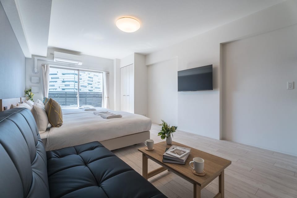 Bed, TV and multimedia, Balcony/Terrace, Photo of the whole room, Bedroom