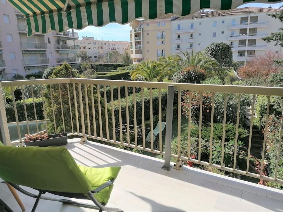 Palais Royal, plages à pied, centre St Raphael Apartment in Saint-Raphael