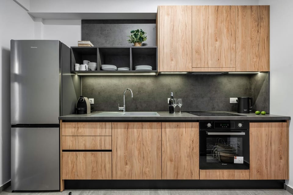 Coffee/tea facilities, Kitchen or kitchenette, Photo of the whole room, oven, stove