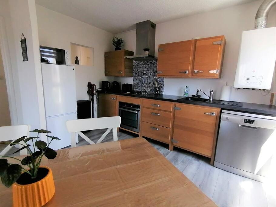 Au petit Bonheur, centre St-Raphaël, 8min à pied plage Apartment in Saint-Raphael