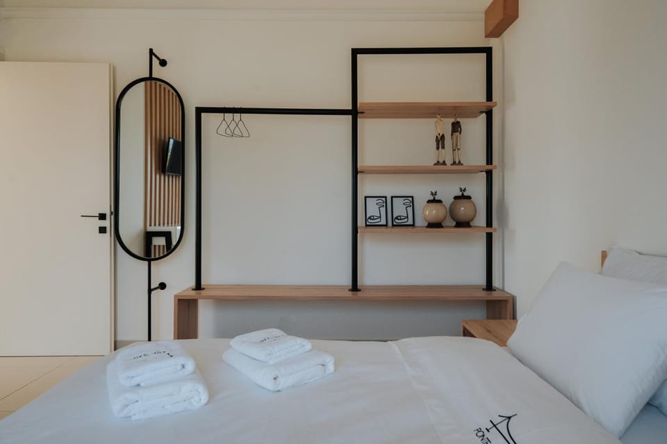 Bed, Photo of the whole room, Bedroom, towels, wardrobe