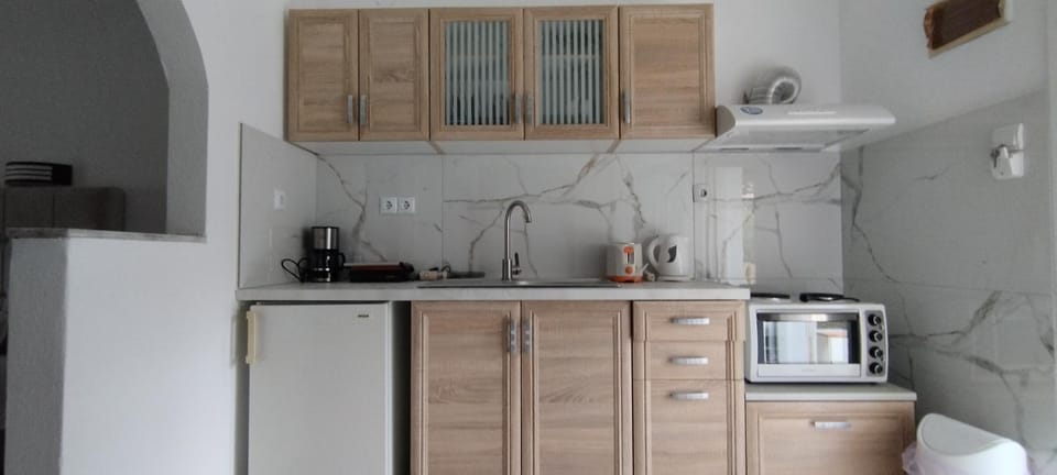 Kitchen or kitchenette, kitchen, kitchen