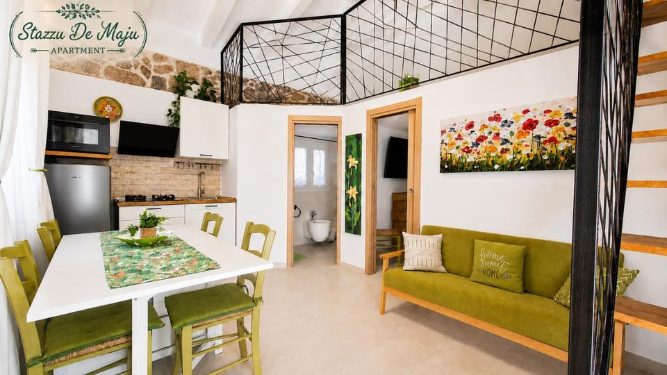 Living room, kitchen