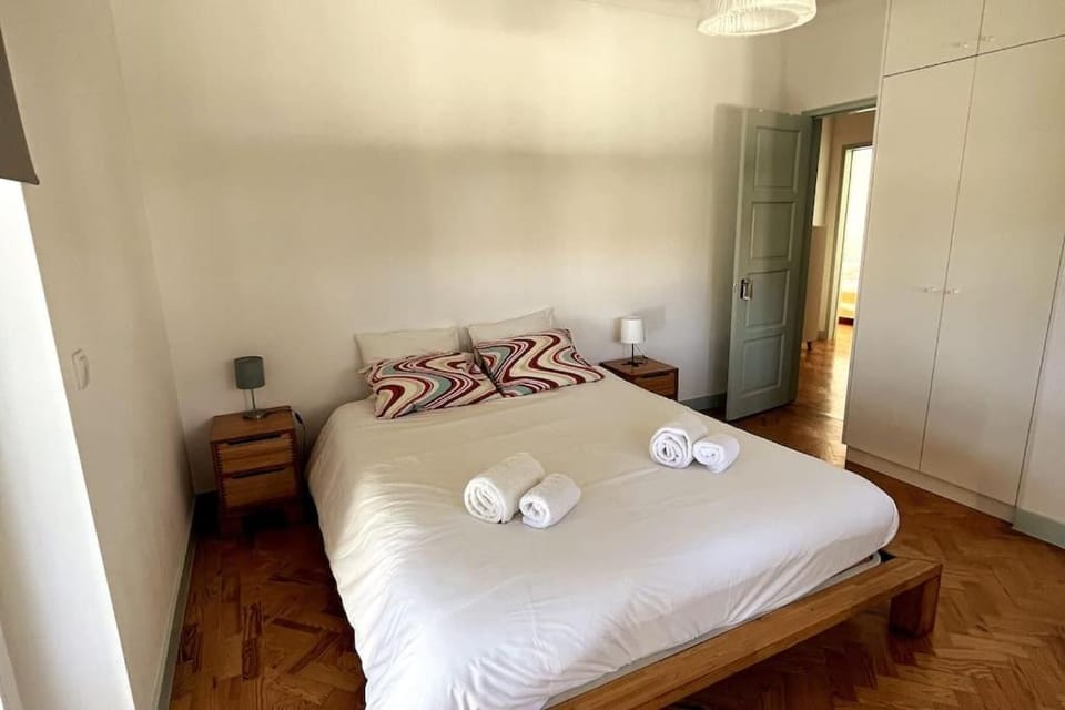 Banzão home PineForest family &friends pool garden Villa in Lisbon District
