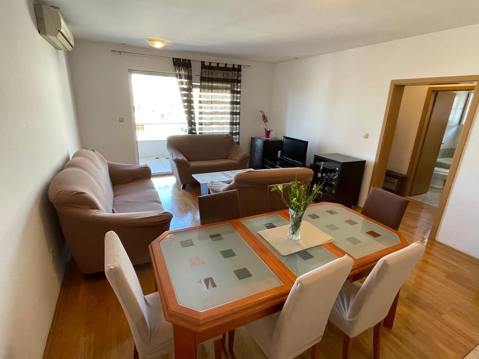 Ivona Apartment in Makarska