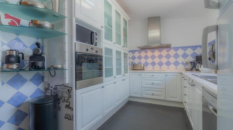 Villa Prado - Beautiful beachfront villa Villa in Faro District