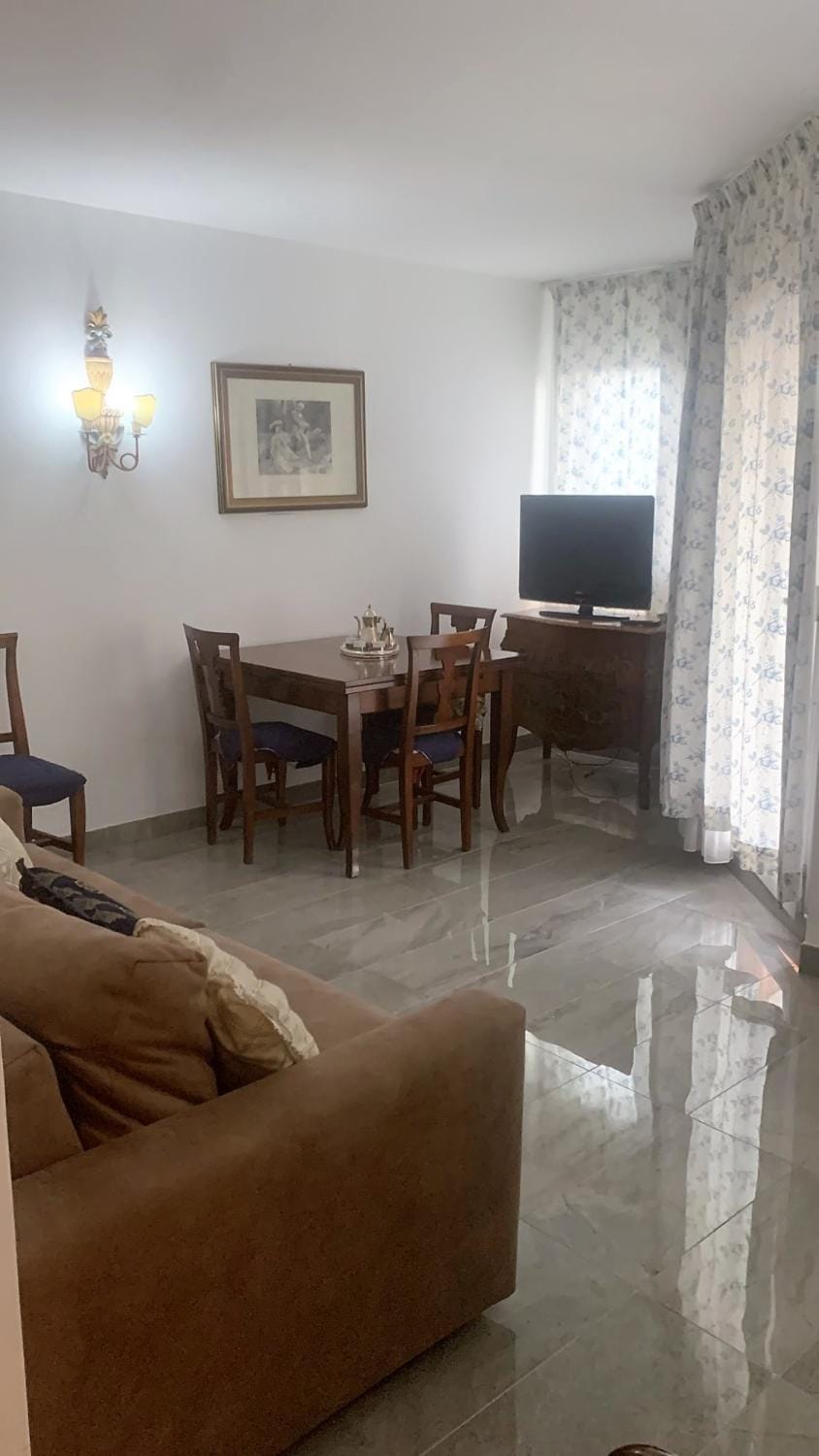 TV and multimedia, Living room, Dining area