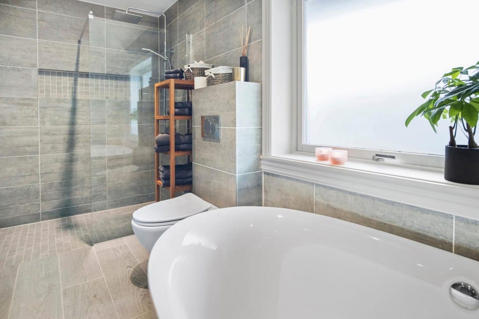 Shower, Bathroom, Bath, towels