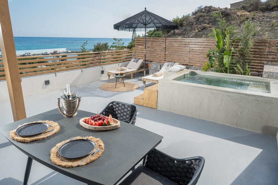 Natural landscape, View (from property/room), Balcony/Terrace, Sea view, sunbed