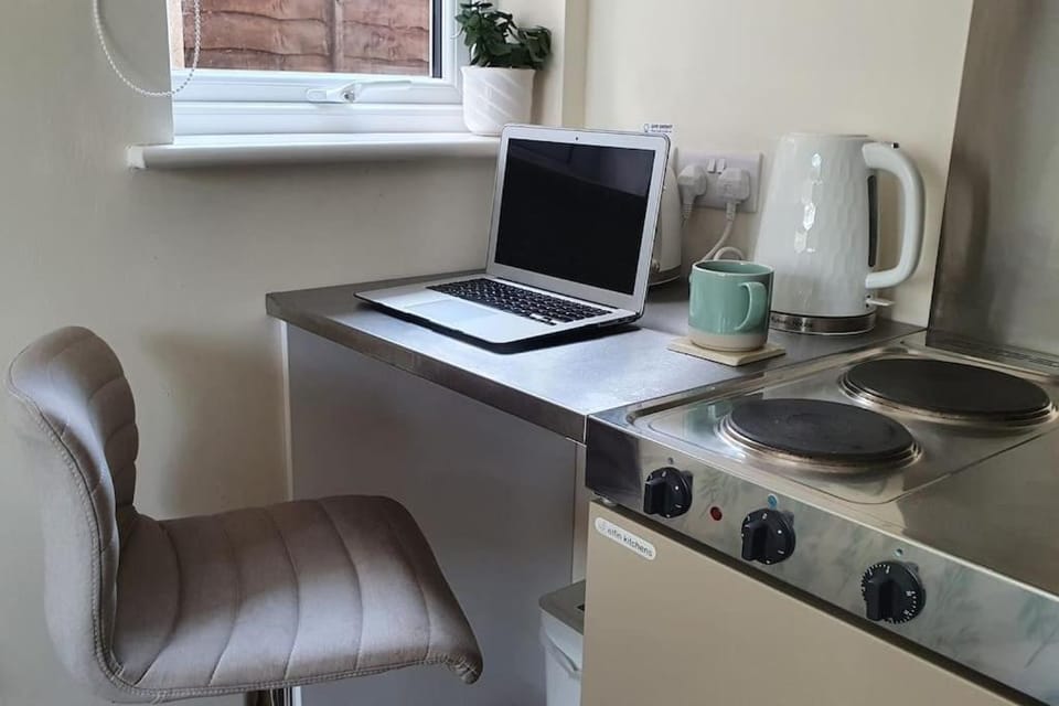 Coffee/tea facilities, Kitchen or kitchenette