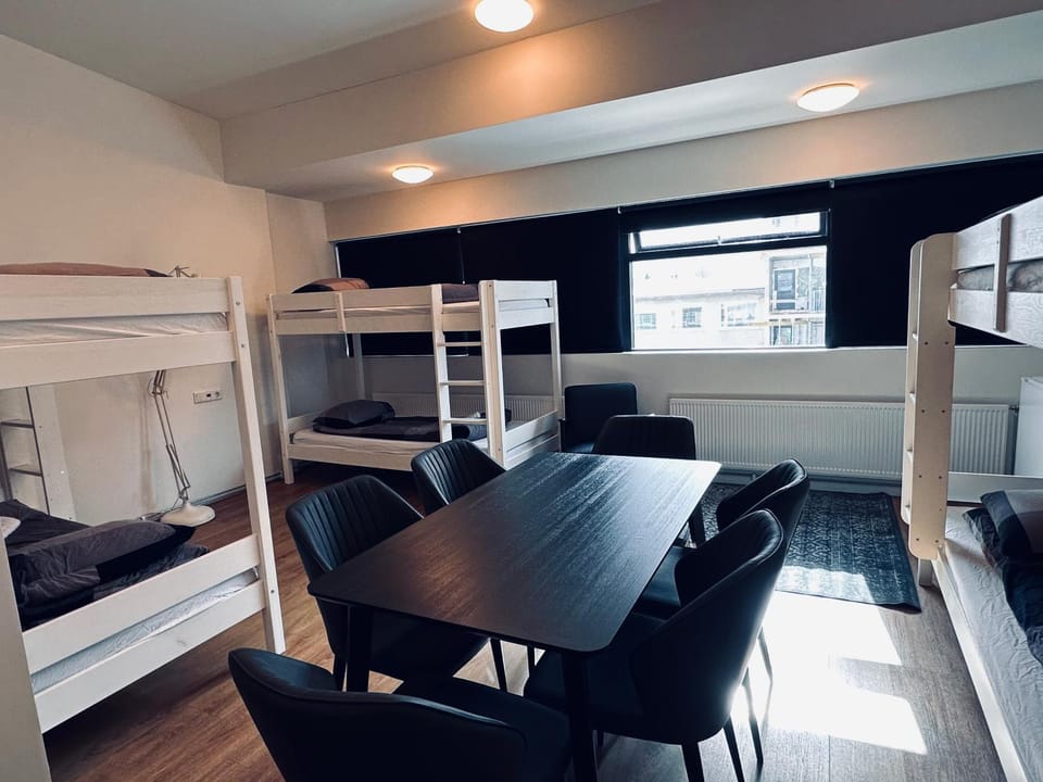 Bed, Bedroom, bunk bed