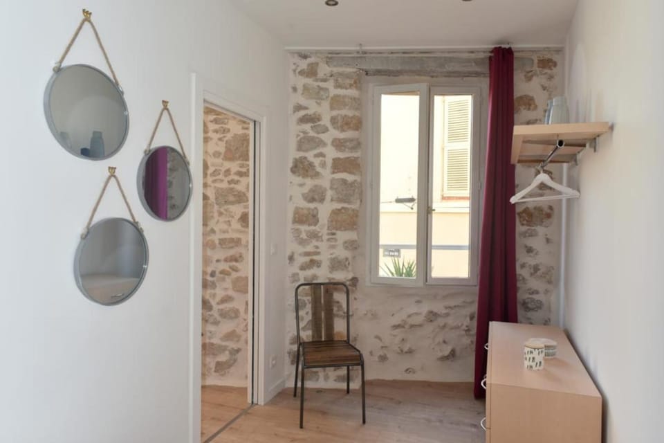 Nice T2 in the historic center of Antibes Apartment in Antibes