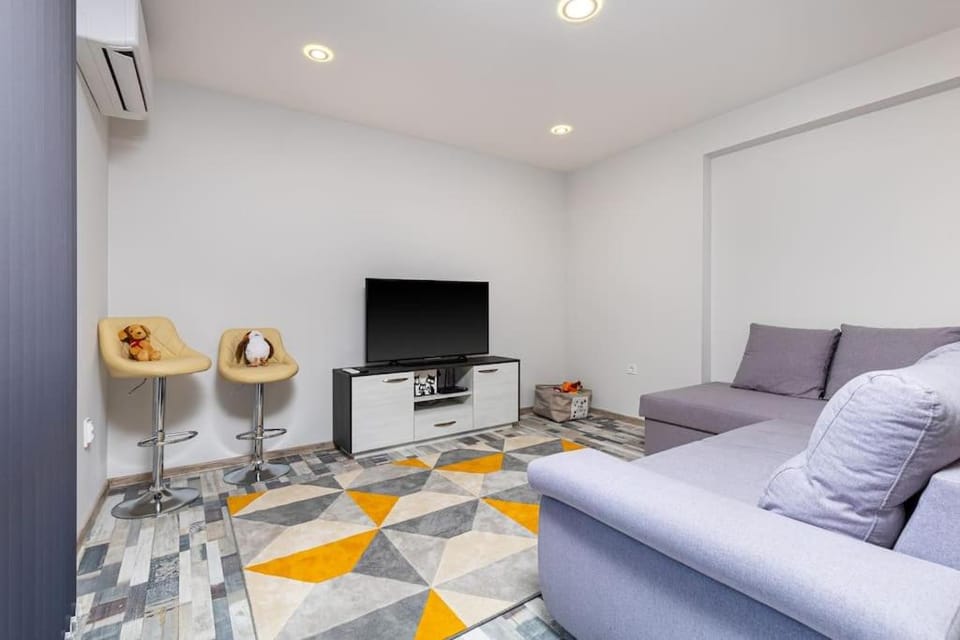 TV and multimedia, Seating area