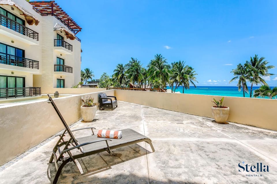 Property building, Beach, Sea view