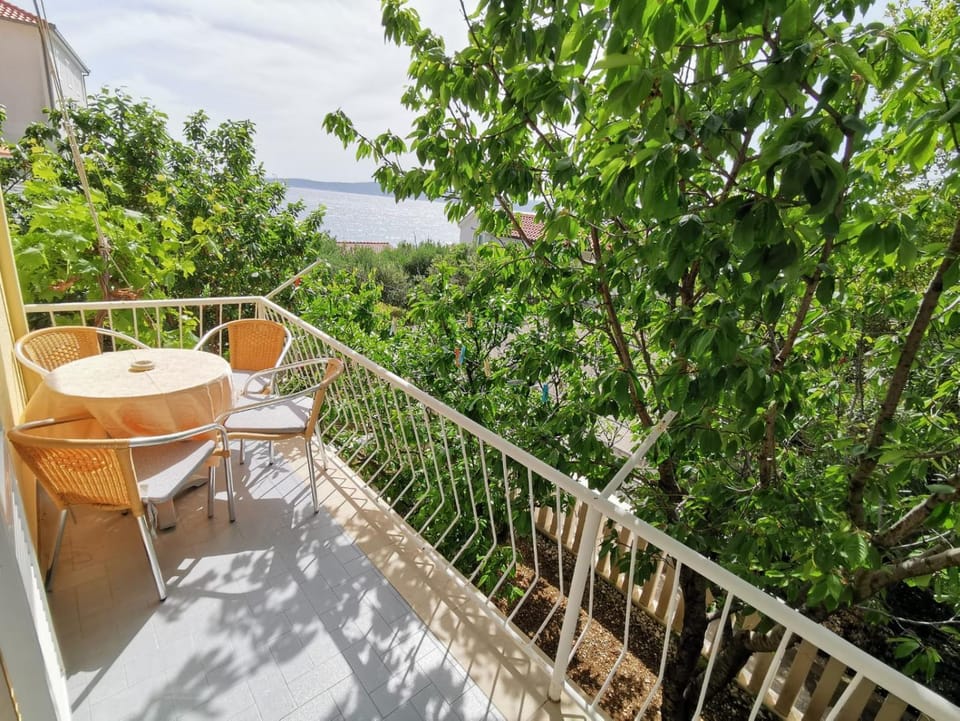 View (from property/room), Balcony/Terrace, Sea view
