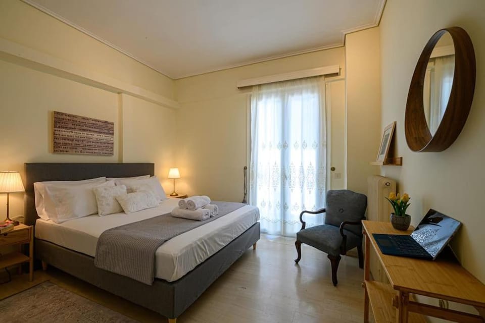 Bed, Photo of the whole room, Bedroom, hair dresser