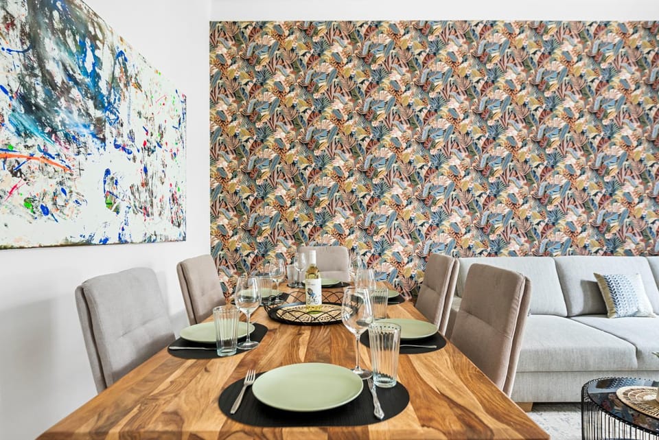 Living room, Dining area