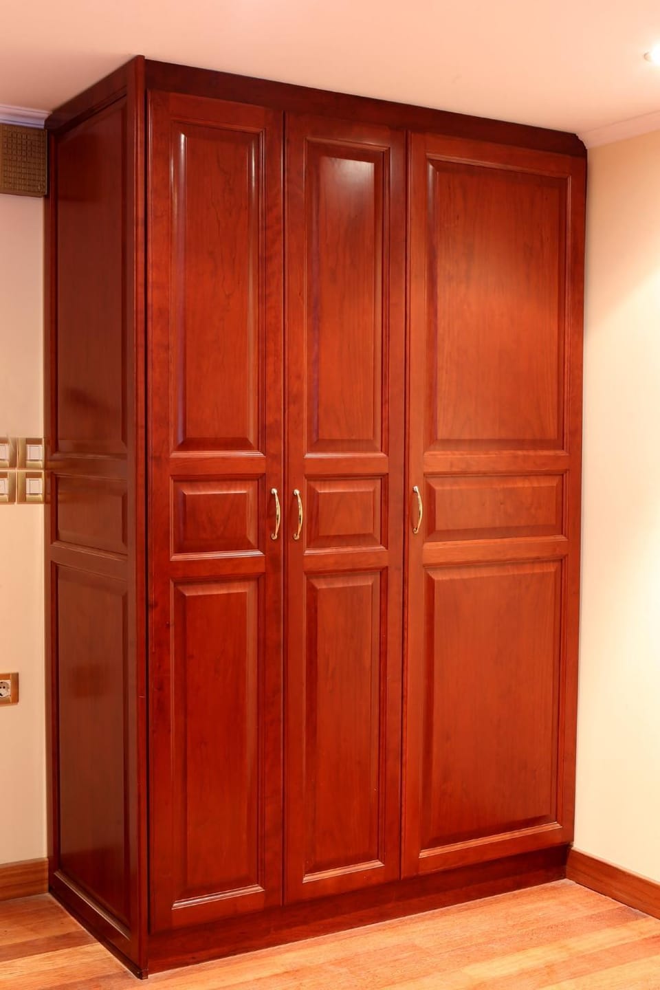 wardrobe