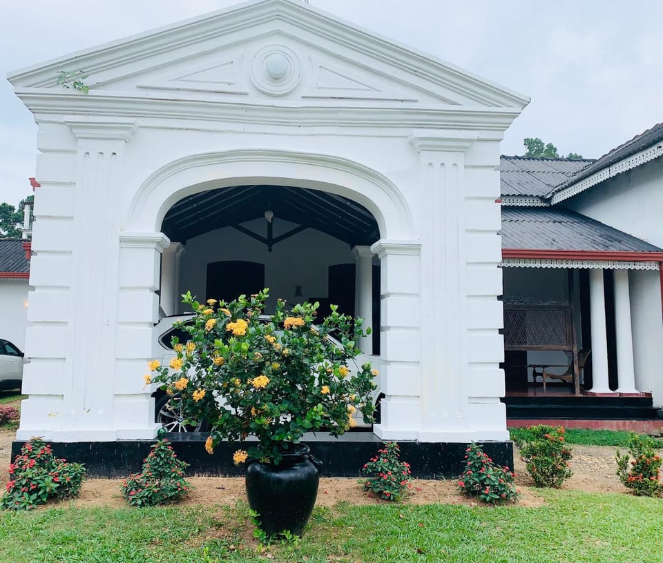 Facade/entrance
