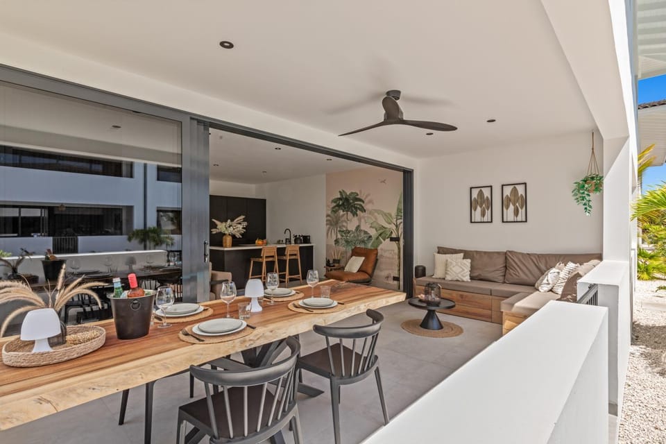 Patio, Balcony/Terrace, Seating area, Dining area