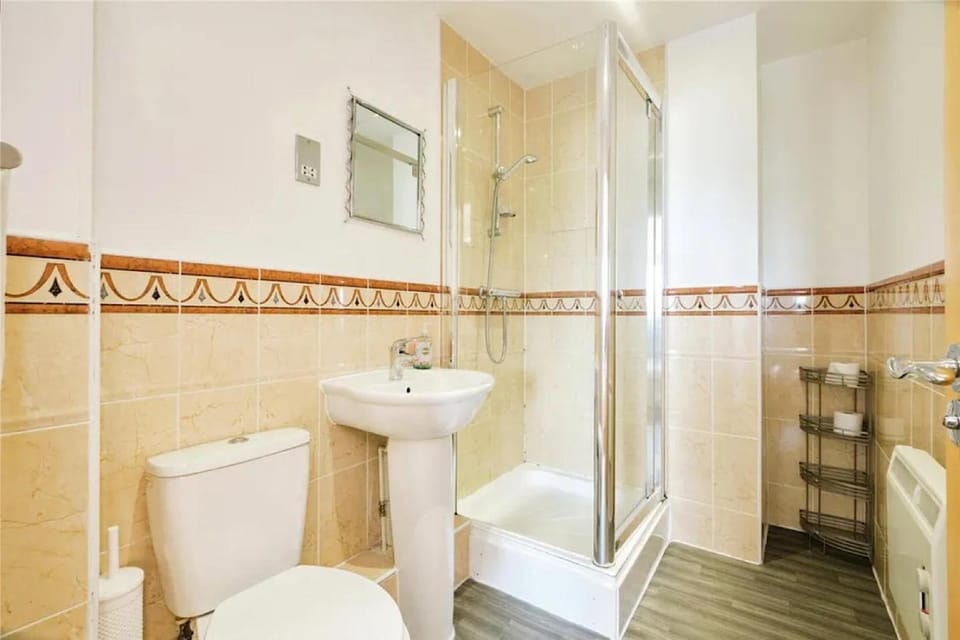 Shower, Bathroom, towels