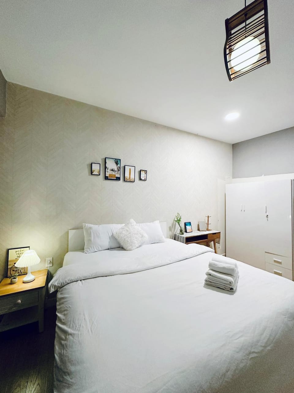 Bed, Bedroom, towels, wardrobe, air conditioner