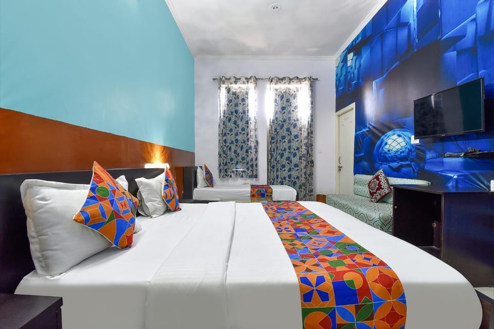 TV and multimedia, Photo of the whole room, Seating area, Evening entertainment, Bedroom
