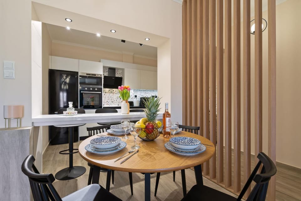 Kitchen or kitchenette, Food and drinks, Dining area, Food, minibar, oven, pet friendly, stove