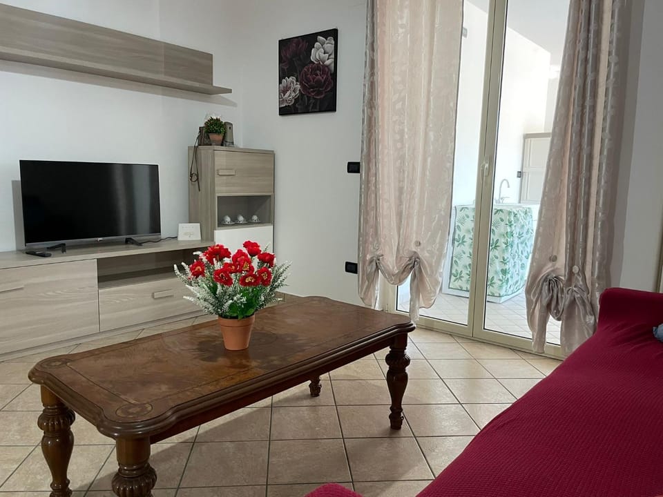 Communal lounge/ TV room, Living room