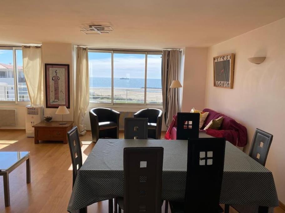 Dining area, Sea view