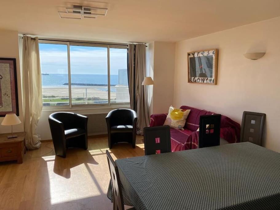 Seating area, Sea view