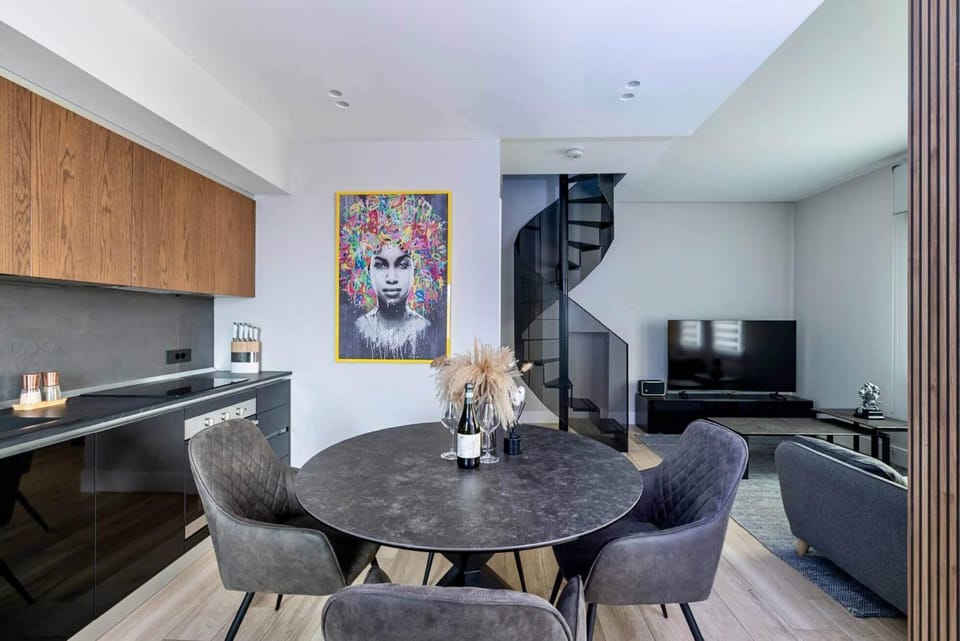 TV and multimedia, Kitchen or kitchenette, Seating area, Dining area