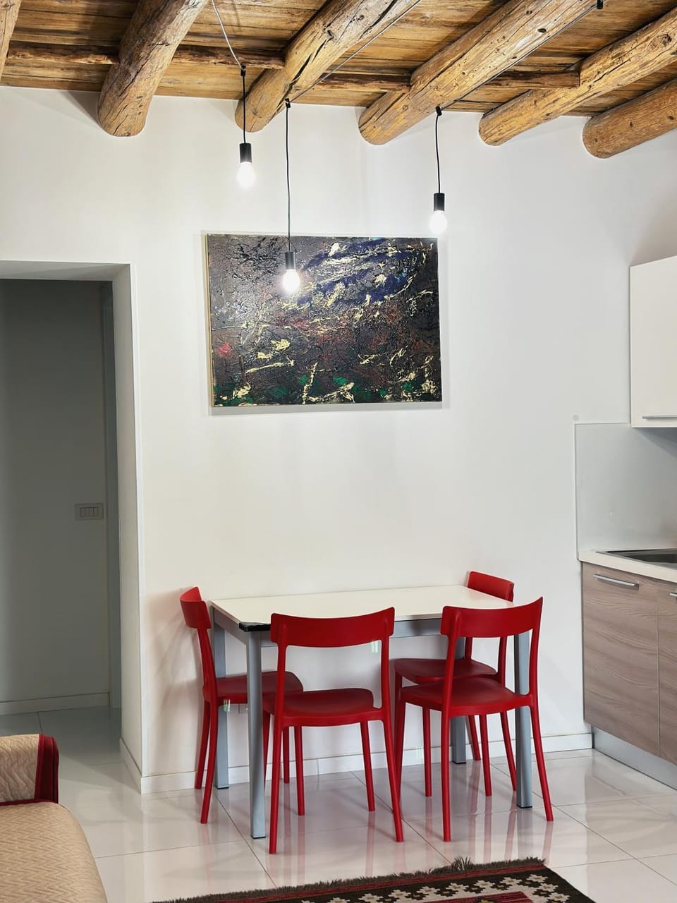 Kitchen or kitchenette, Living room, Seating area, Dining area, kitchen
