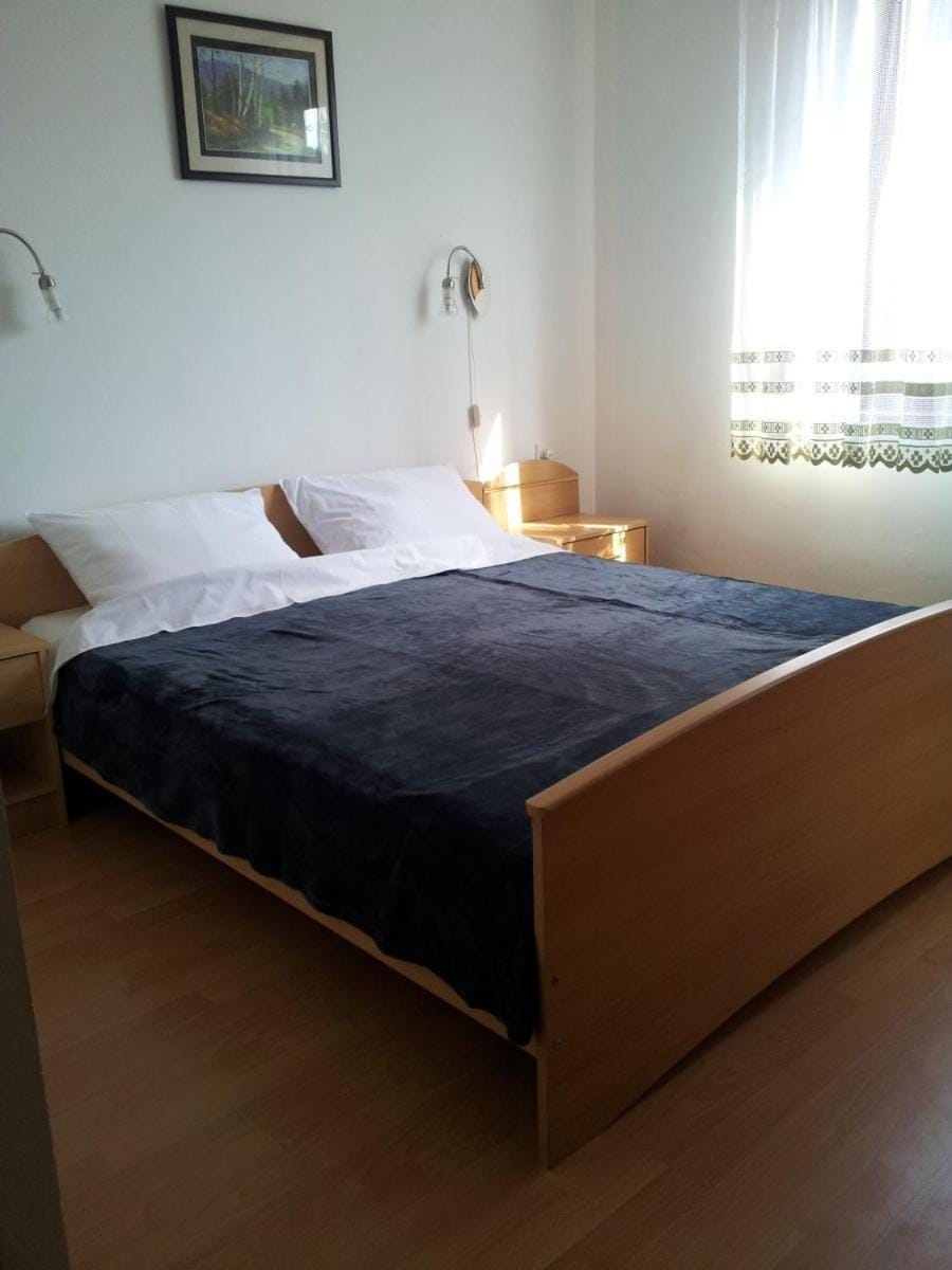 Apartmani Kenđel 1 Apartment in Tisno