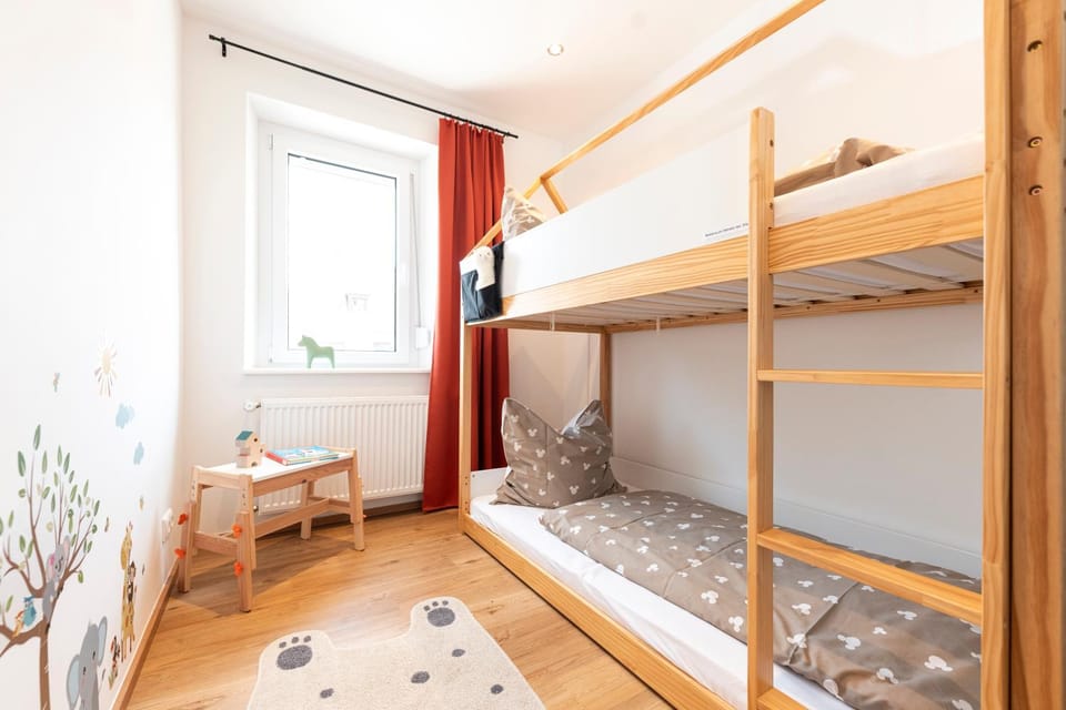 Photo of the whole room, Bedroom, children, bunk bed